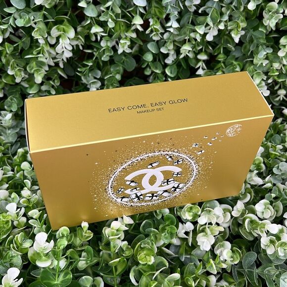 Chanel Limited Edition Gold Gift Box Easy Come Easy Glow - Picture 2 of 10